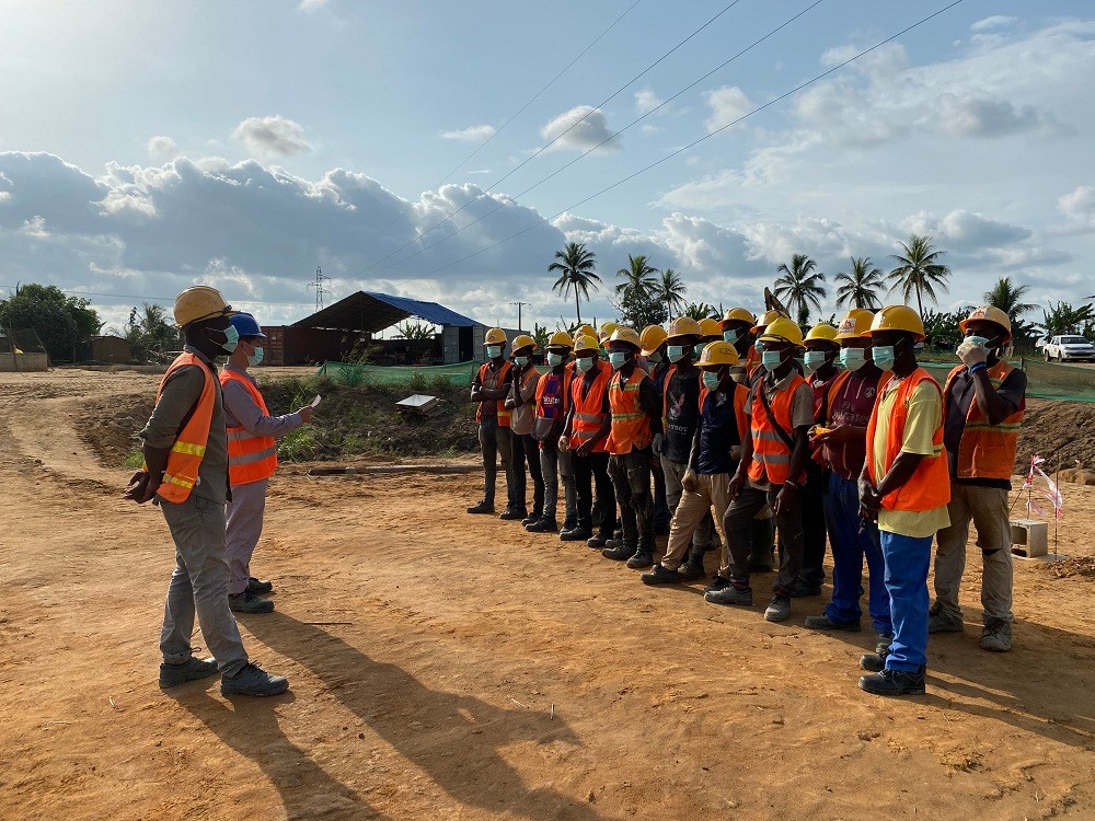 1594361812268005749.jpg 定期开展疫情防控专题例会.jpg