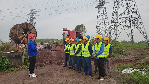 1681870428624024387.jpg 早班会.jpg