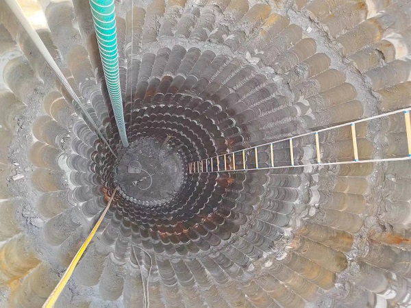 1693793477536025235.jpg 此基坑体现了现场安全工作非常细致.jpg