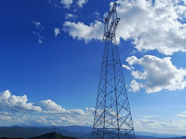 1696988796971045521.jpg 铁塔组立完成1.jpg